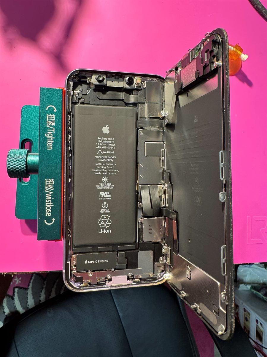 Smartphone-Reparatur in der Werkstatt